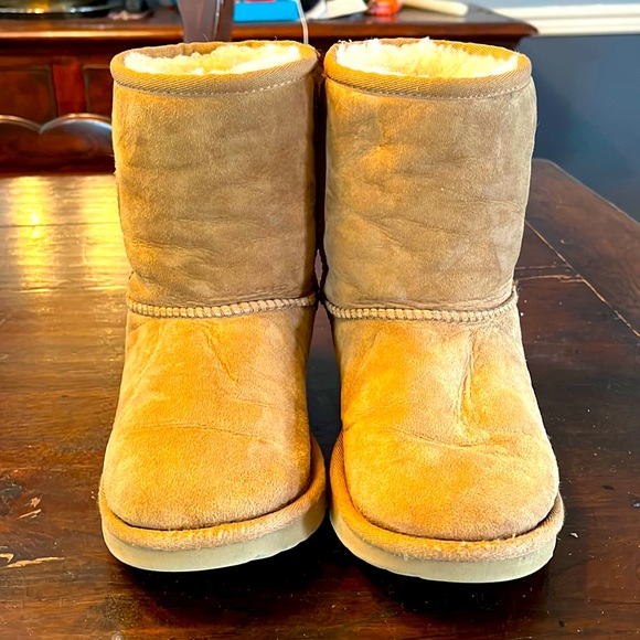 mustard yellow uggs